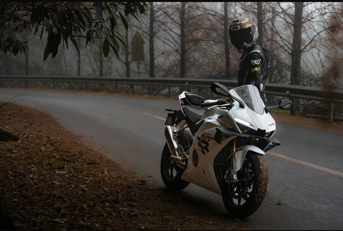 张雪 500RR